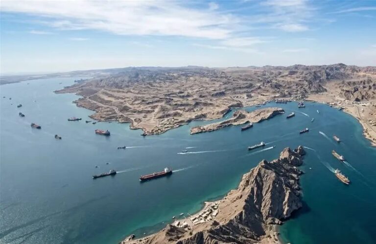 el-estrecho-de-ormuz-y-la-isla-de-kharg-se-convierten-en-epicentro-del-conflicto2866598129974758474